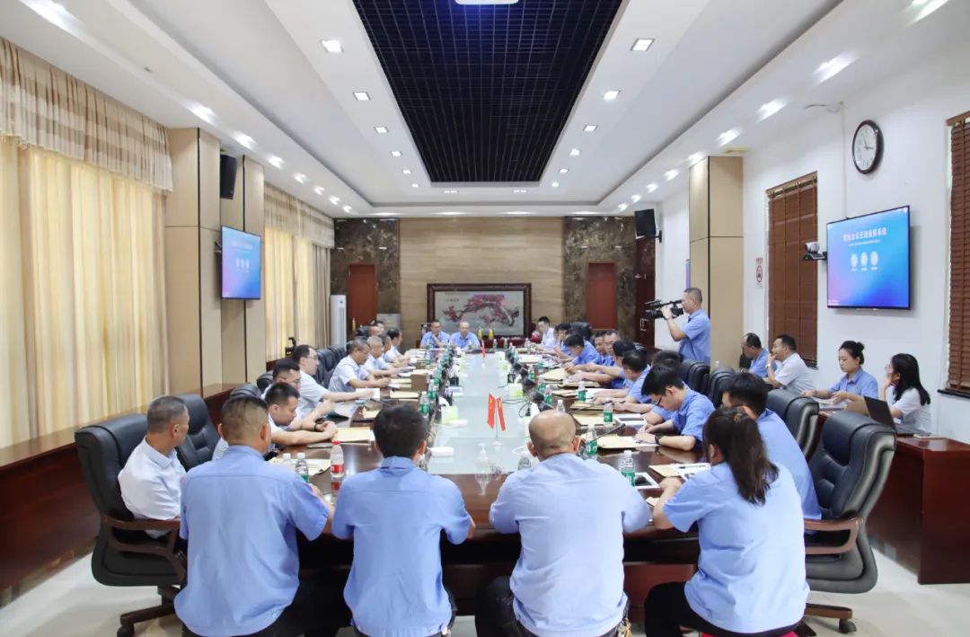 海南礦業(yè)召開第四屆職工代表大會第一次會議7.jpg