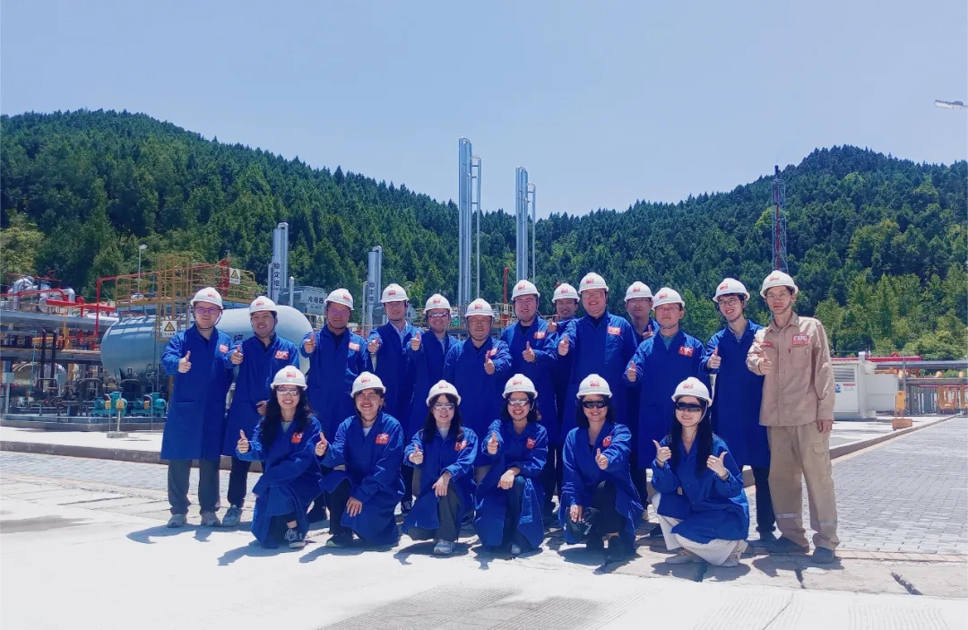 海南礦業(yè)舉行油氣業(yè)務(wù)專題投資者交流活動7.jpg